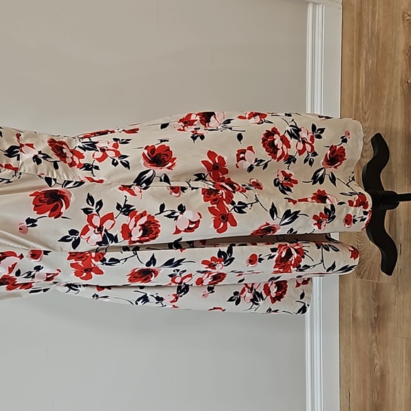 CUE Size 12 Fit Flare Floral Dress with Pockets - NWOT - Picture 8 of 16